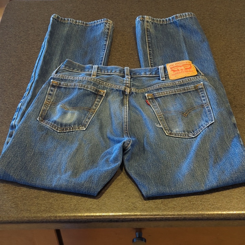 Distressed Levi's Style 517 - Picture 6 of 7